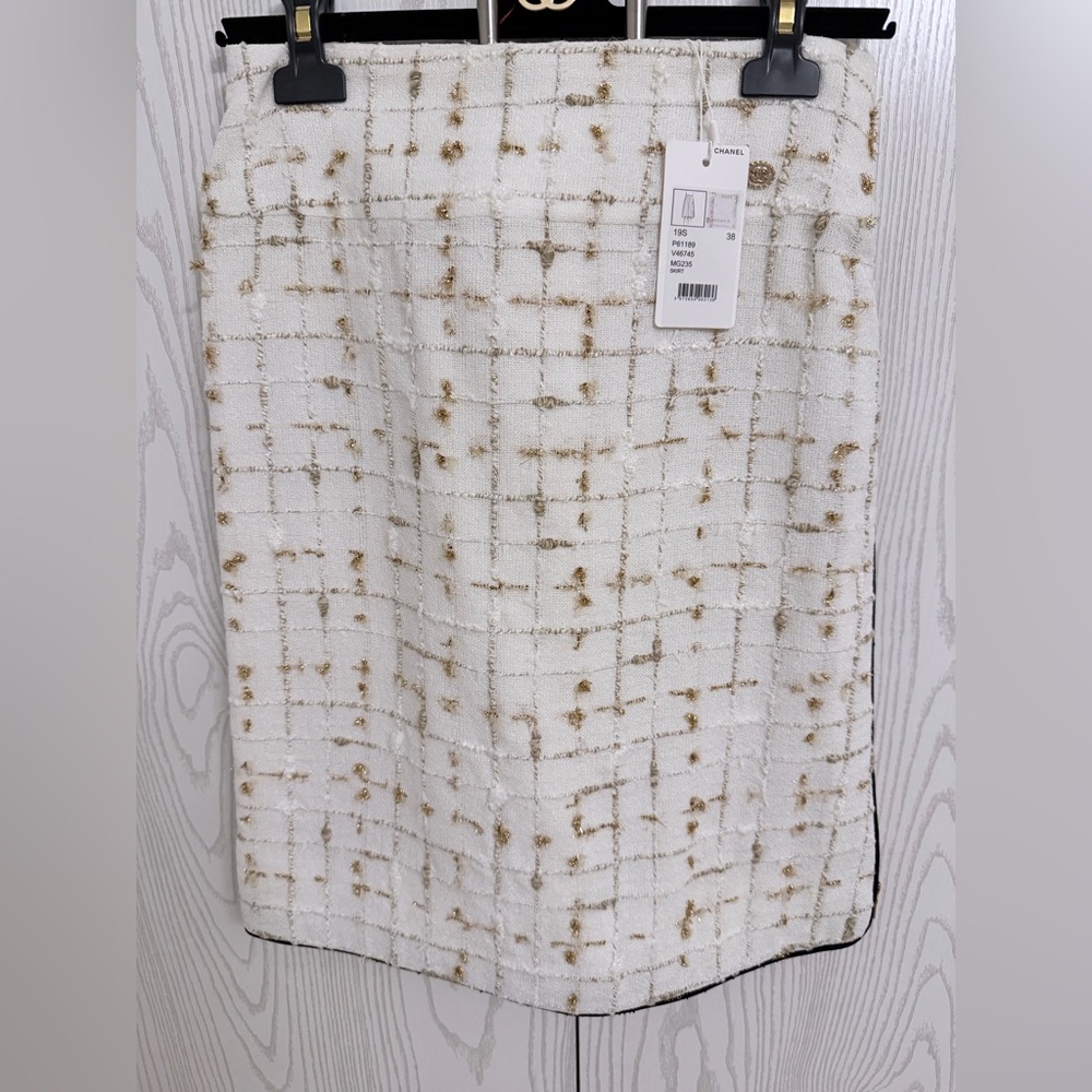 CHANEL Ivory and Metallic Skirt